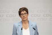 Annegret Kramp-Karrenbauer | Steckbrief, Bilder und News | GMX.AT