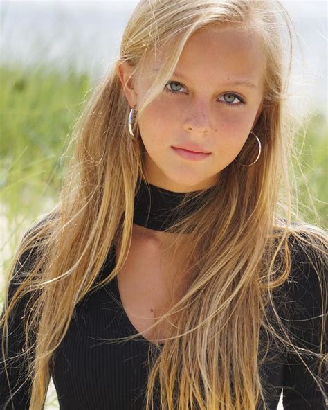 Morgan Cryer Social Media Pics B