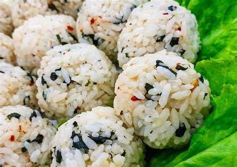 Jumeokbap are great for road trips and snacking. Resep Korean Rice Ball oleh Shandy Santika - Cookpad