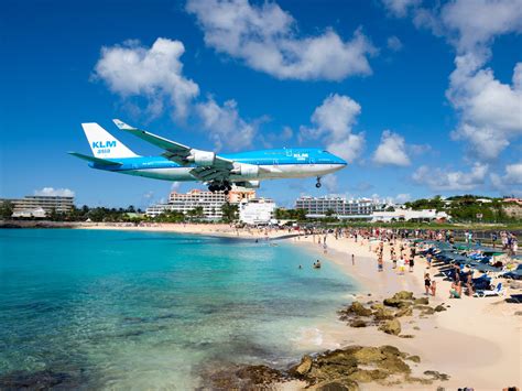 Tourist Dies After Being Hit By Jet Blast At St Maartens Maho Beach