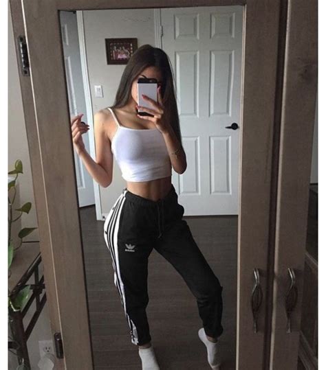 Pin By July De López On Ideas Selfies Cute Sporty Outfits Outfits