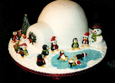 If you're looking for the absolute best christmas cakes to buy in 2020, then we don't blame you! Top 10 Mouth-watering Christmas Cake Decorations 2020 | Pouted.com | Christmas cake designs ...