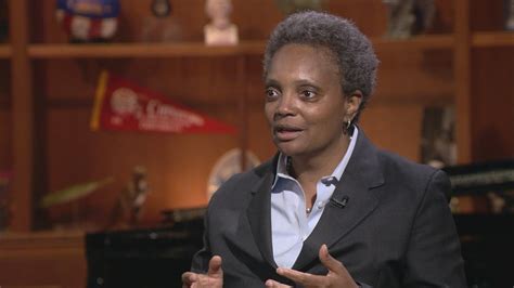 Chicago journalist lynn sweet put up a staunch defense of chicago mayor lori lightfoot's temporary moratorium against white reporters during a thursday appearance on cnn. Chicago, Lori Lightfoot è nella storia: prima sindaca ...