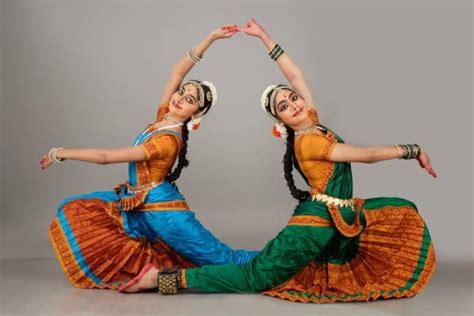 Bharatanatyam Costume Bharatanatyam Costume Dance Duet Poses