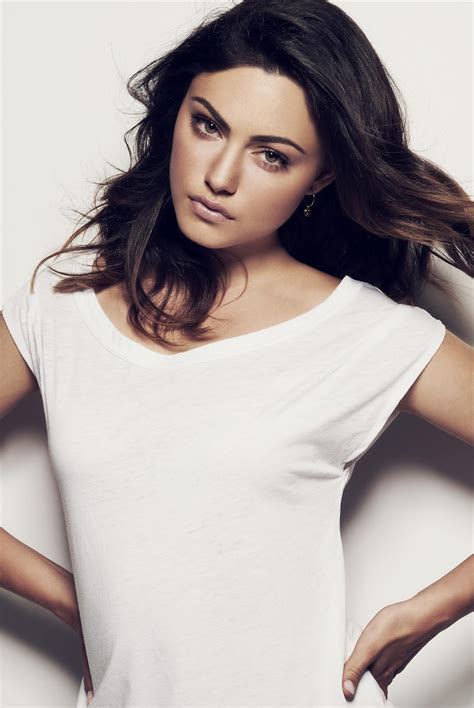 Young, black haired woman with wavy hair.beautiful model with long, hairstyle. Phoebe Tonkin summary | Film Actresses