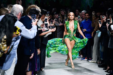 Depth Of Field Jennifer Lopez Once Again Enchants In A Viral Versace
