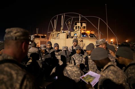 Last Convoy Of American Troops Leaves Iraq The New York Times