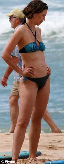 Maggie Gyllenhaal Body Measurement Bikini Bra Sizes Height Weight