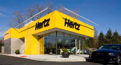 Hertz Platinum Member Sues Company After Being Accused For Stealing