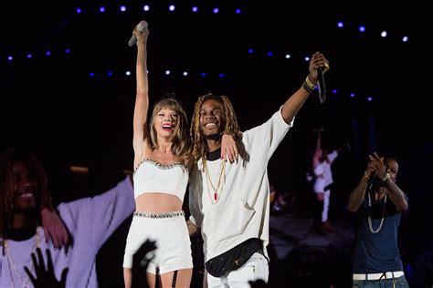 Taylor Swift Fetty Wap Sing Trap Queen In Seattle 1989 Concert Video Time