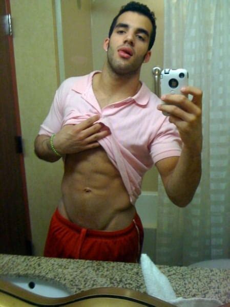 U S Gymnast Danell Leyva Is A Show Off But No One S Complaining Towleroad Gay News