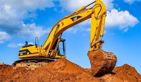 Best Earthmoving Contractors Machines To Use For Digging The