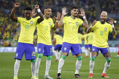 Copa do Mundo Seleção brasileira comemora gols com dança 05 12 2022