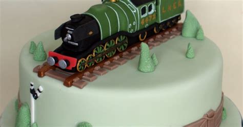 Small Things Iced Flying Scotsman Birthday Cake