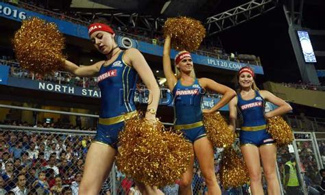 Ipl Flashback About Glamourous Cheerleaders Bollywood Celebs And Fans