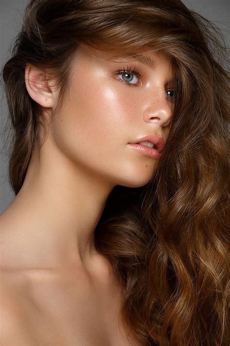 Gorgeous Beauty Portraits by Lorraine Young | Daily design ...