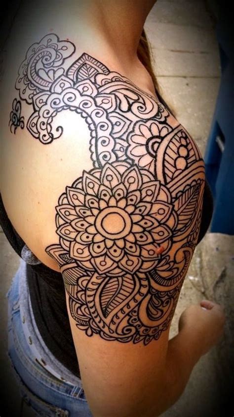 Just Perfect Shoulder Tattoos To Try In Bored Art Tatoo You Tatoo Henna Lace Tattoo