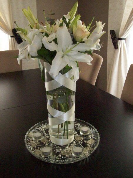 Wedding Centerpiece Fill The Vase With Water And A Floating Candle