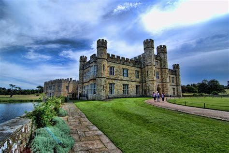 The home of all the latest leeds united news, player info, match stats and highlights, plus tickets, merchandise and more. Leeds Castle, A Beautiful Little Palace! - Traveldigg.com