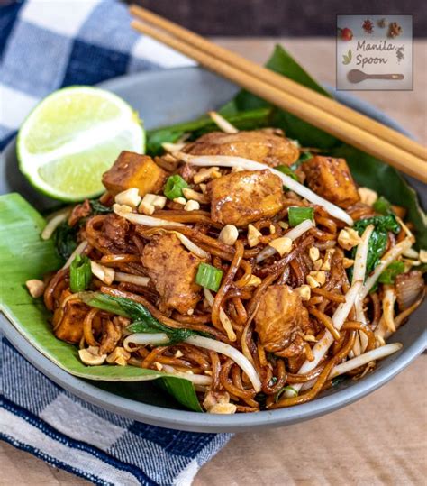 Yellow Noodles In Sweet And Spicy Sauce Mee Goreng Mamak Manila Spoon