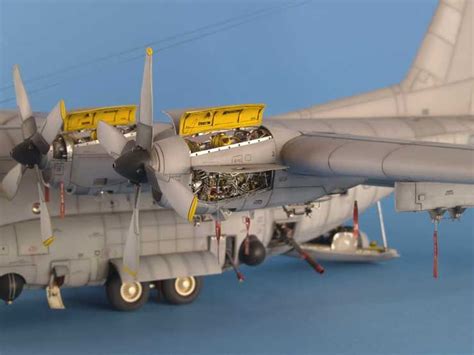 Ac 130h Hercules Spectre Ii 172 Scale Models Scale Model Kits