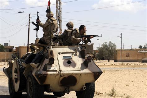 الجيش المصري يعلن قتل 30 تكفيرياً في شمال سيناء ضمن عملية حق الشهيد