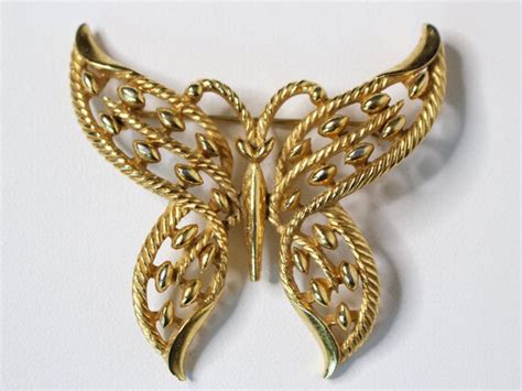 Trifari Butterfly Brooch Ornate Gold Tone Brooch Gem