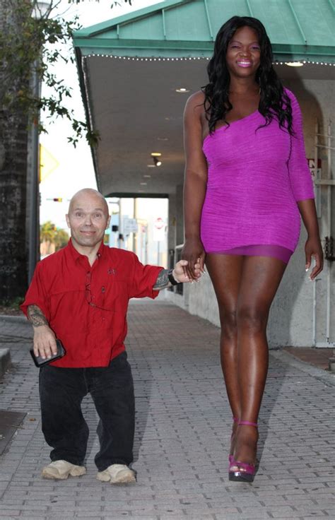 Worlds Strongest Dwarf To Wed 6ft 3in Tall Transgender Woman
