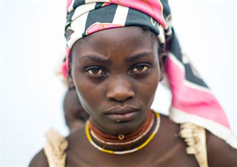 portrait of a mucubal tribe woman namibe province virei … flickr