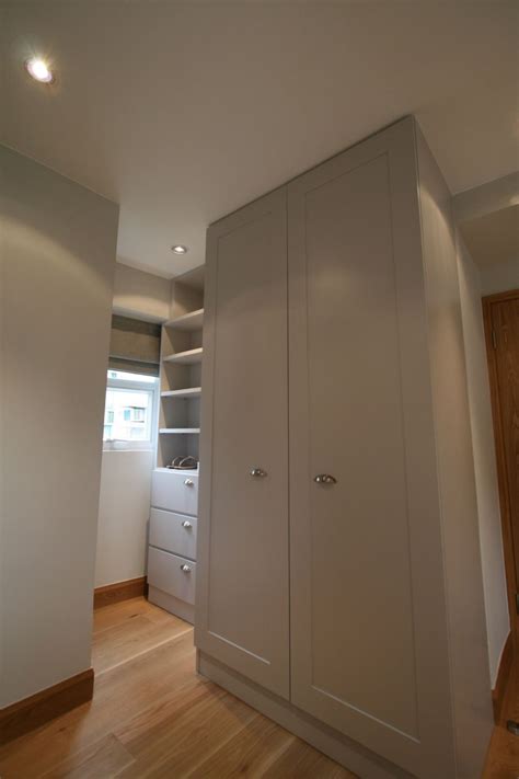 New england style detailed chamfered cabinetry characteristic side panelling dove grey lacquered finish att. Modern shaker style wardrobes / closets | Bedroom design ...