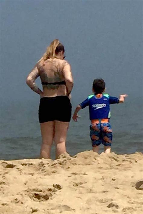 Take That Javi Kailyn Lowry Reveals Her Toned Body In A Barely There