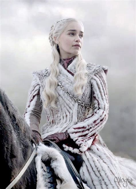 Emilia Clarke As Daenerys Stormborn Of House Targaryen In Game Of