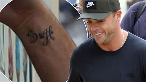Ant Mcpartlin Cant Stop Grinning As He Shows Off Cryptic New Tattoo On