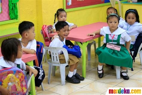 foto potret lucu  haru anak sd  filipina  hari