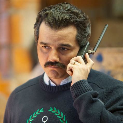 Narcos Season Premiere Recap The Life Of Pablo