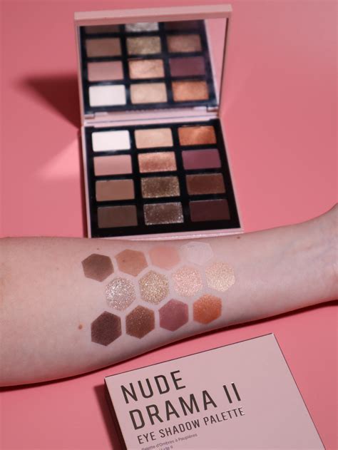 Bobbi Brown Nude Drama Ii Eyeshadow Palette Swatches R Swatchitforme