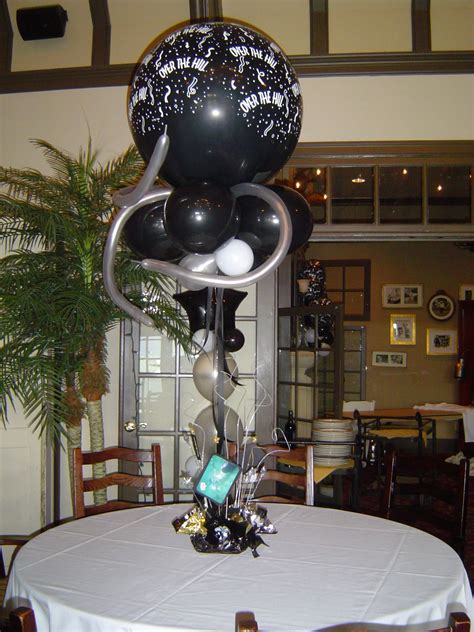 40th Birthday Balloon Table Centerpiece 2 Balloonacy Atlanta 40th