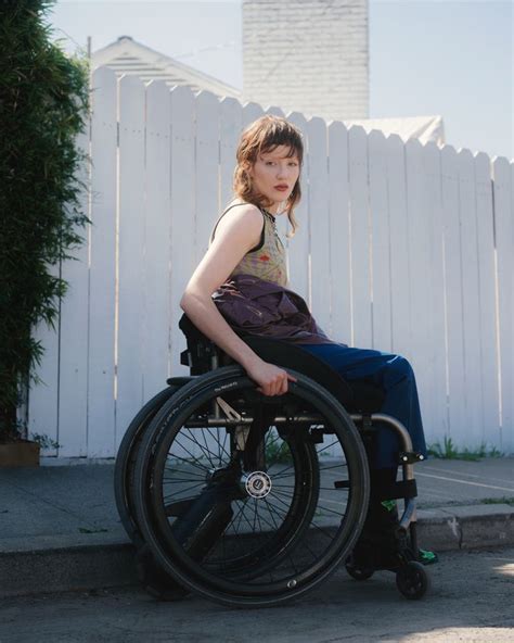 Emily Barker Wants Accessibility To Become The Norm Huffpost