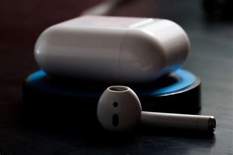 How To Charge Your Airpods Airpods 2 And Airpodspro