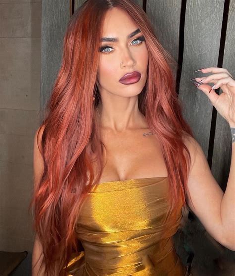 Megan Fox Se Pinta El Pelo De Rojo Ponche Y Se Convierte En La