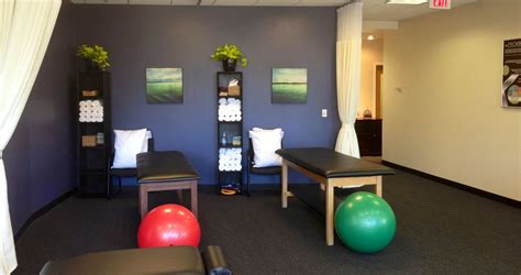 Peak performance fitness and performance training acute care & treatment: physical therapy clinic interior design | ProEx Physical ...