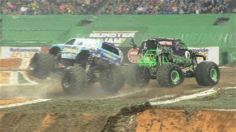 Grave Digger And Hooked Crash During Qualifying Monster Jam In Lucas