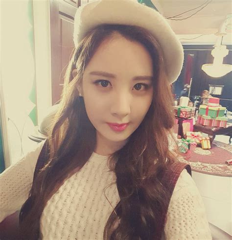 Snsd Seohyun Delights Fans With Her Sweet Selfie Snsd Oh Gg F X