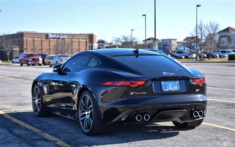 It might lack the punch of the v8 versions, but the 400 sport is one of the best. Jaguar F-TYPE R Coupé - 20 Februar 2017 - Autogespot
