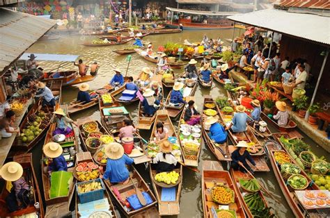 Amphawa Floating market, Thailand - Stock Editorial Photo ...