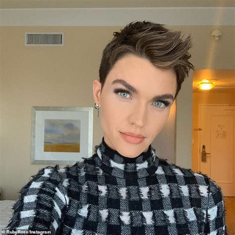 Ruby Rose Defends Herself Against Online Haters Who Slammed Her Casting As Batwoman Daily Mail