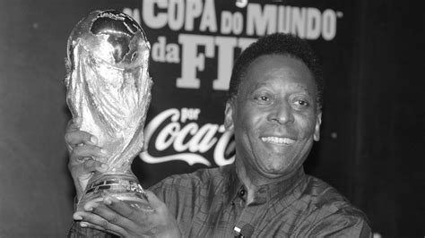 Pelé Ist Tot Fußball Legende Im Alter Von 82 Jahren Gestorben