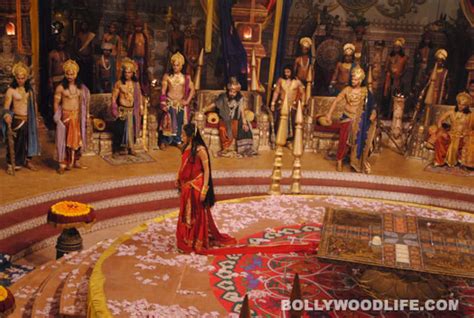 Pooja Sharma Aka Draupadi Makes Duryodhan Cry Bollywood News And Gossip Movie Reviews Trailers
