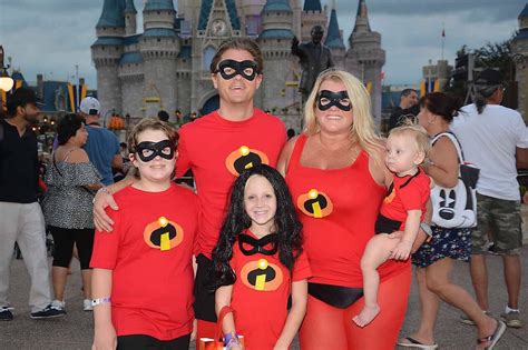 The incredibles costumes — mr. The Incredibles DIY costumes/cosplay | Diy costumes, Fashion, The incredibles