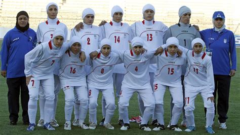 The germany women's national basketball team is the basketball team that represents germany in international competitions. Fußball: Im Frauen-Nationalteam des Iran spielen acht ...